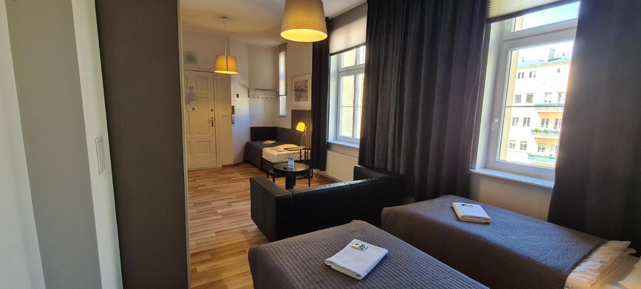 1 Night In Poznan - Matejki Apartments Ngoại thất bức ảnh